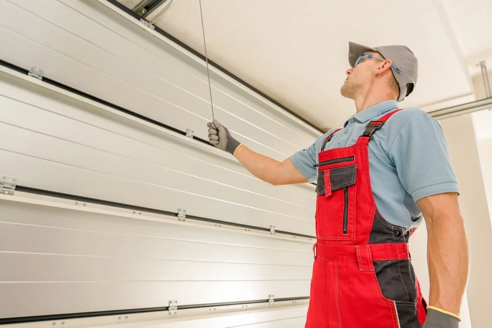 garage door maintenance - quick fix door in dubai
